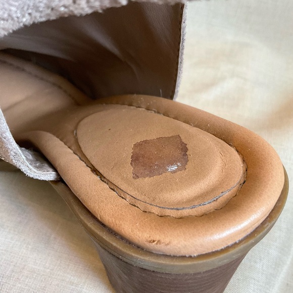 Dr. Scholl’s Booties w/ heel Size 10 - Picture 9 of 16